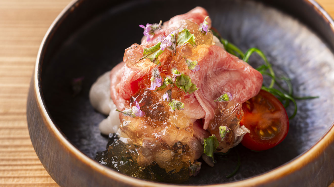 Kirazu Hokkaido wagyu kappo restaurant chef preparing premium wagyu