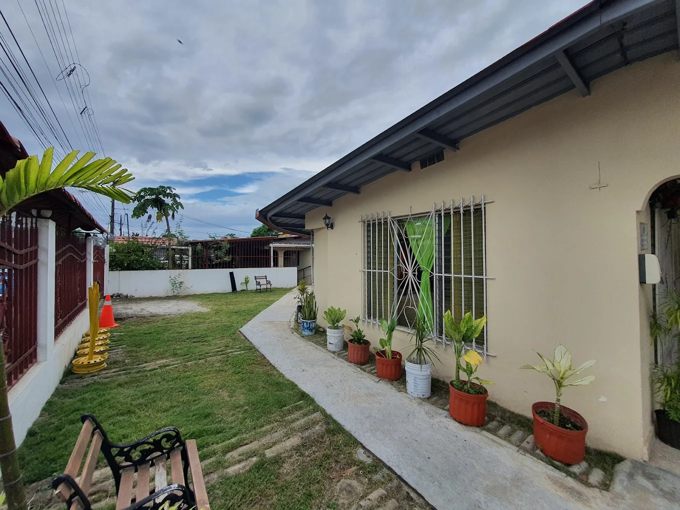 Residencial Geriátrico Familia Feliz - Proyecto SEO en Panamá