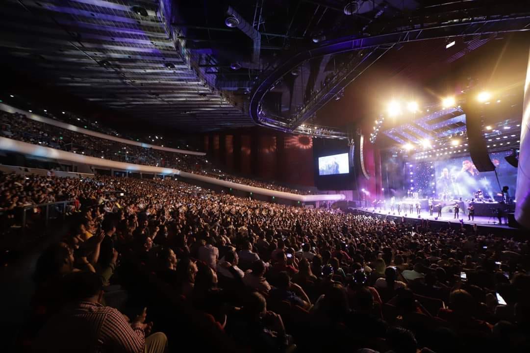 Esfera Records Background