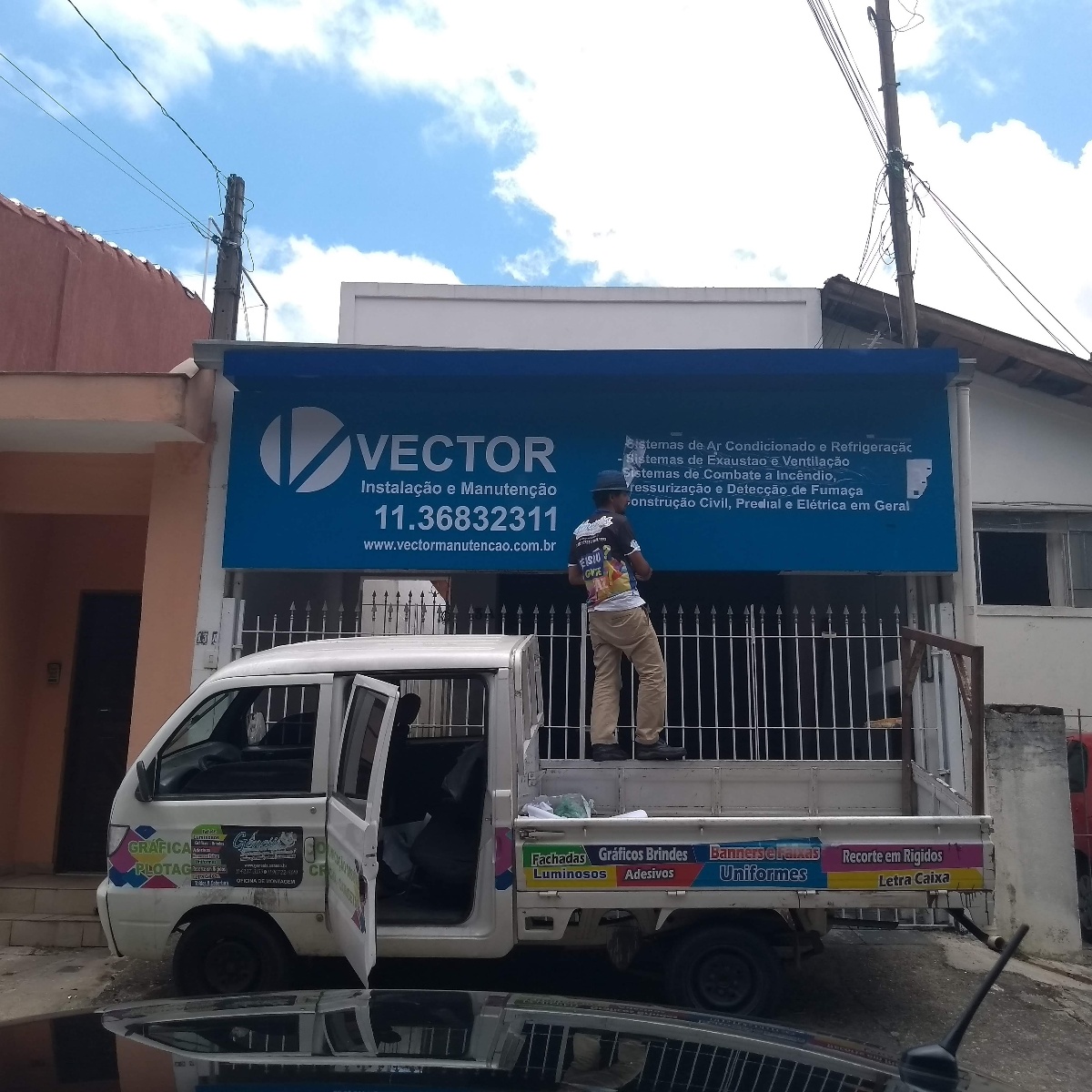 Instalação Fachada Vector