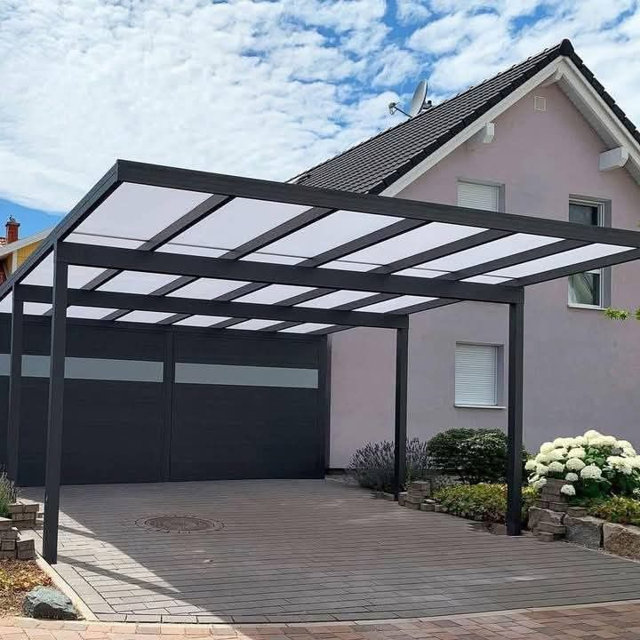 Cobertura em Policarbonato Alveolar