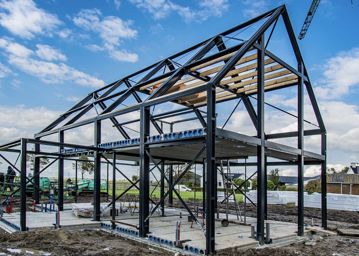 Estrutura Metálica Pesada - Laje Pré-Moldada / Casa Galpão