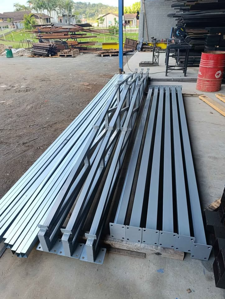 Tesouras Metálicas detalhe