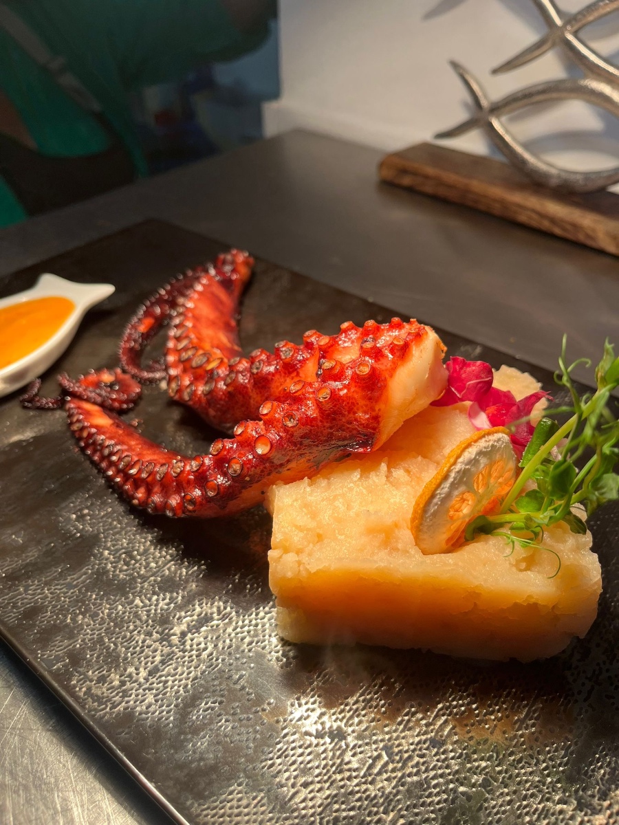 Poulpe grillé méditerranéen