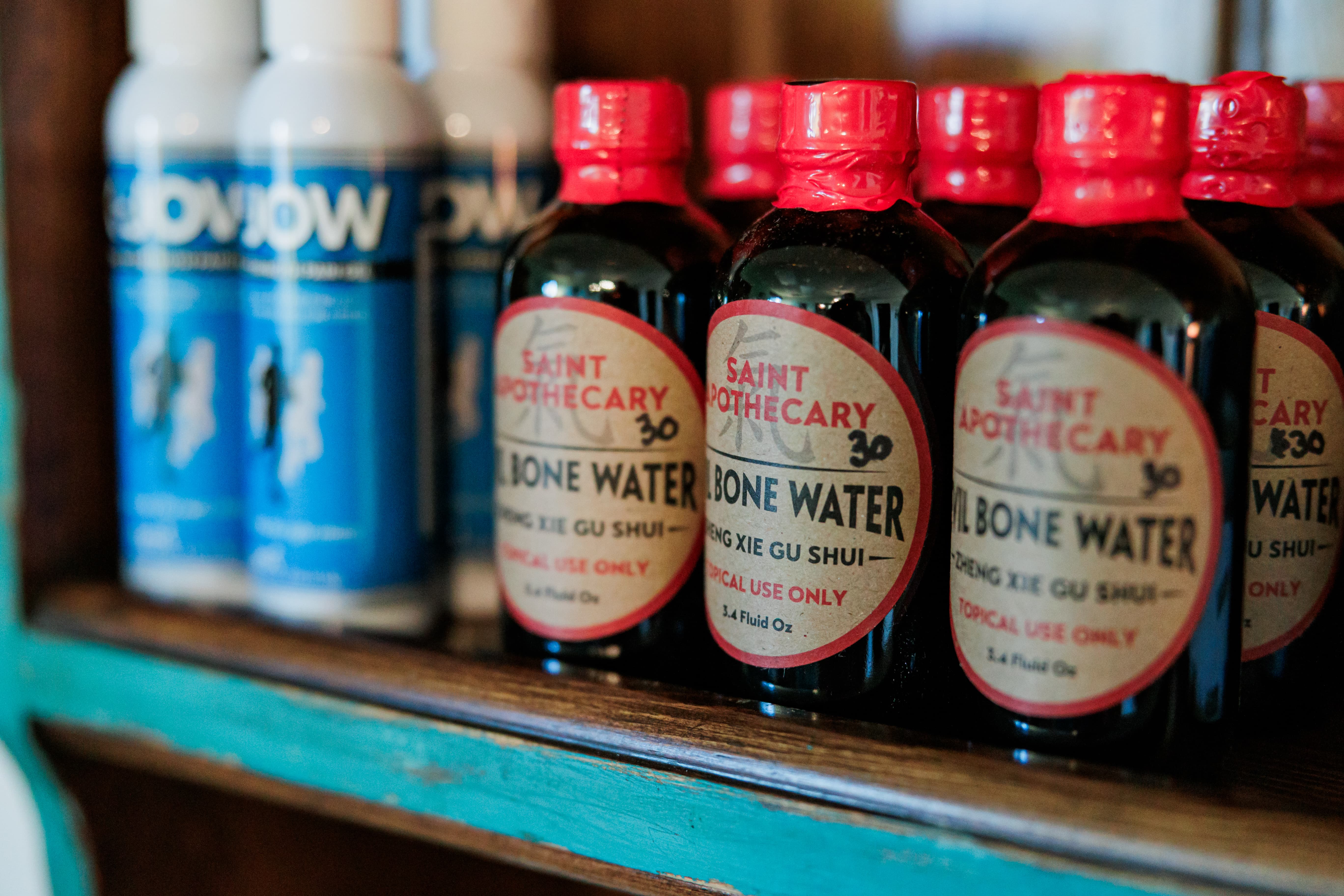 Nathan Anderson consulting with patient