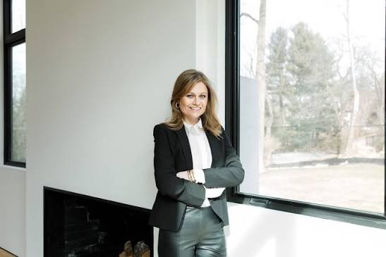 Dr. Dara Abraham - Board-Certified Psychiatrist