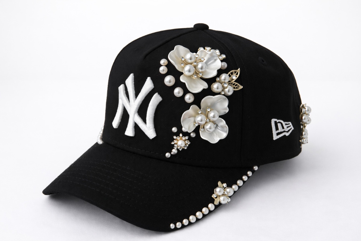 Black Royalty Pearl Crown Hat