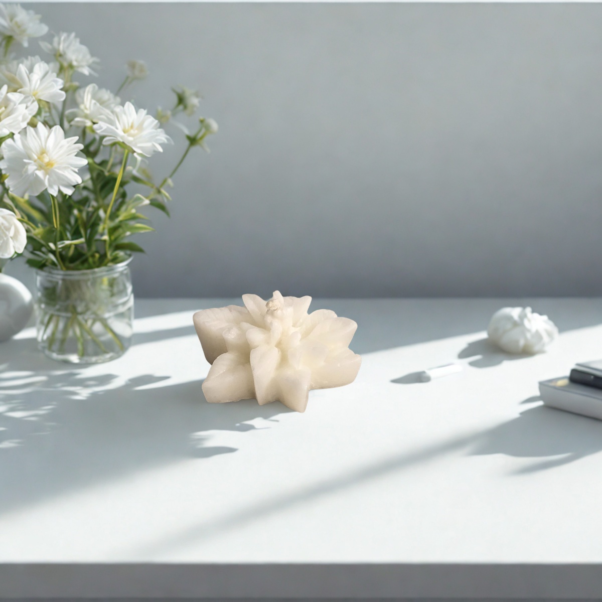 Mažoji Gėlė - palmių vaško žvakė