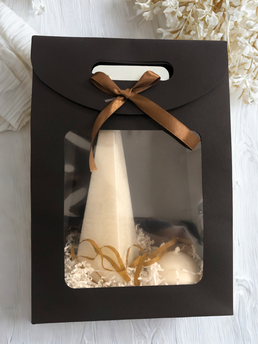 Piramidės Harmonija - unikalus palmių vaško žvakių rinkinys su geometriniu dizainu