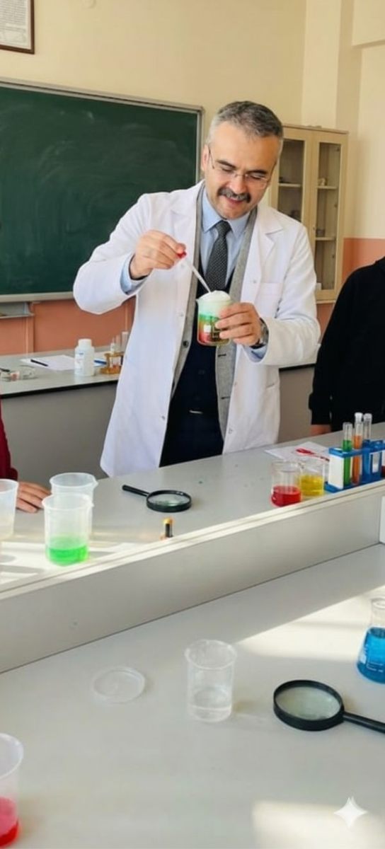 Tolga AYDOS - Fen Bilimleri Öğretmeni