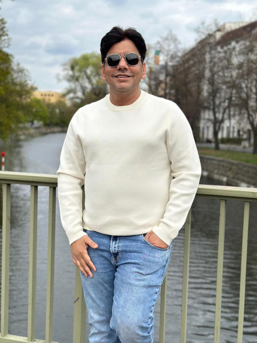 Naveen Mathur