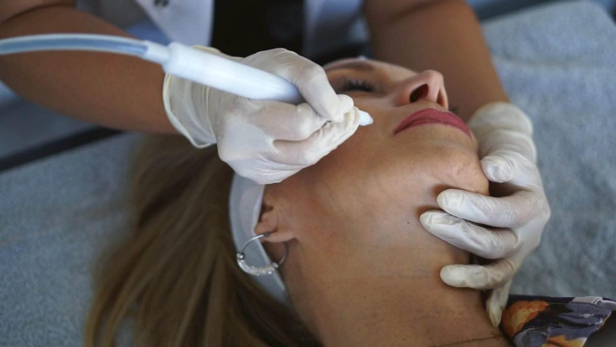 Soin au plasma froid - Traitement esthétique professionnel