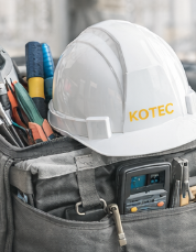 有資格者が対応