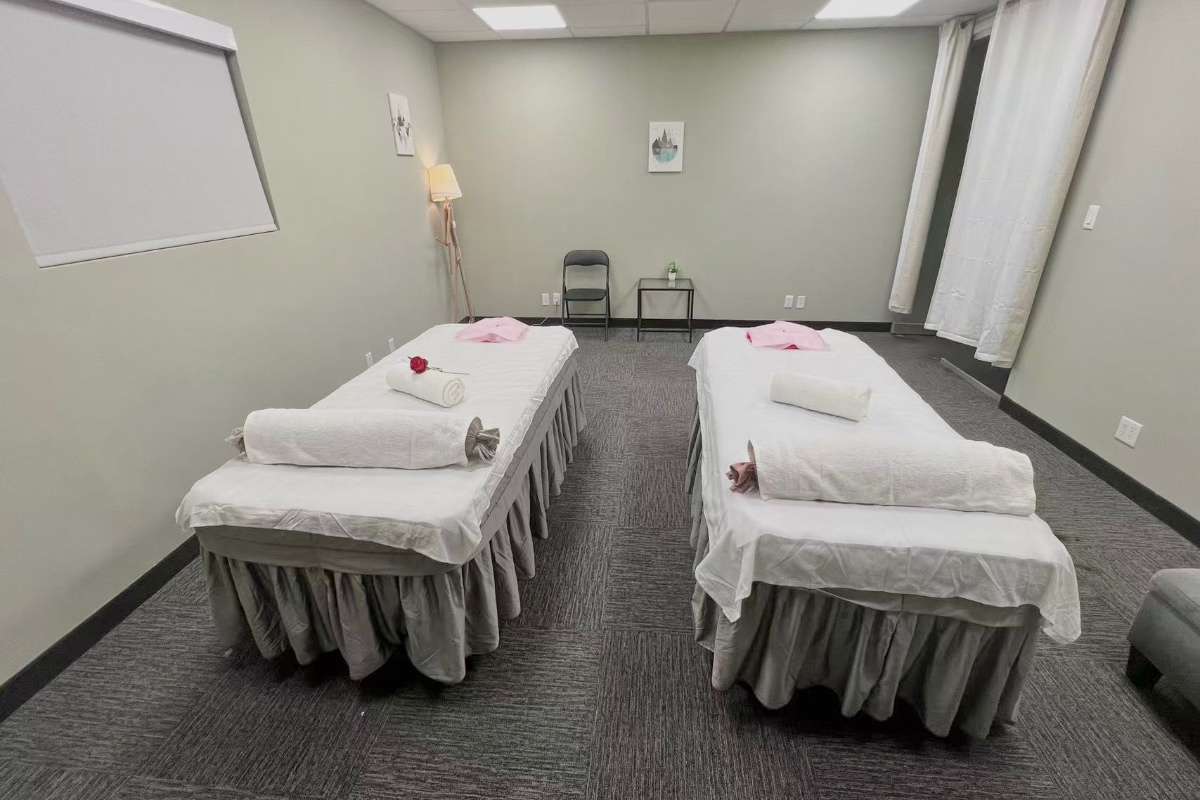 Couples Treatment Room