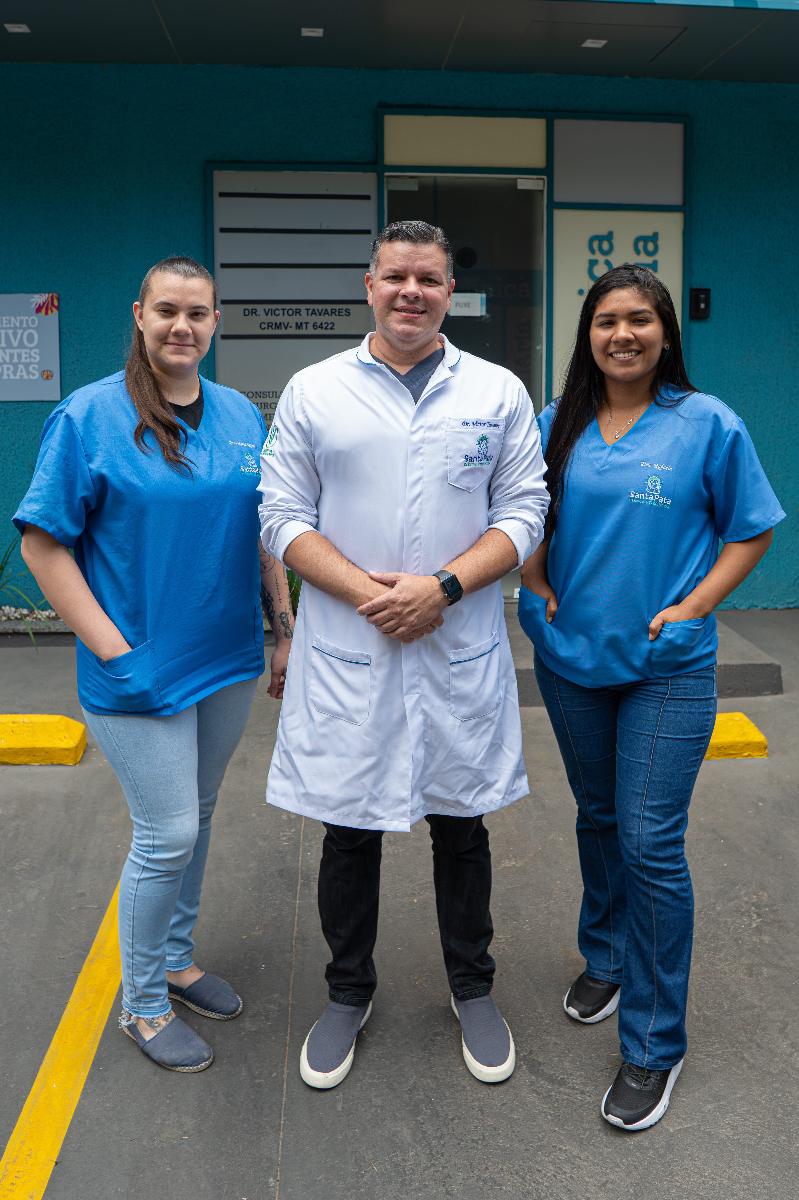 Dr. Victor Tavares e equipe veterinária