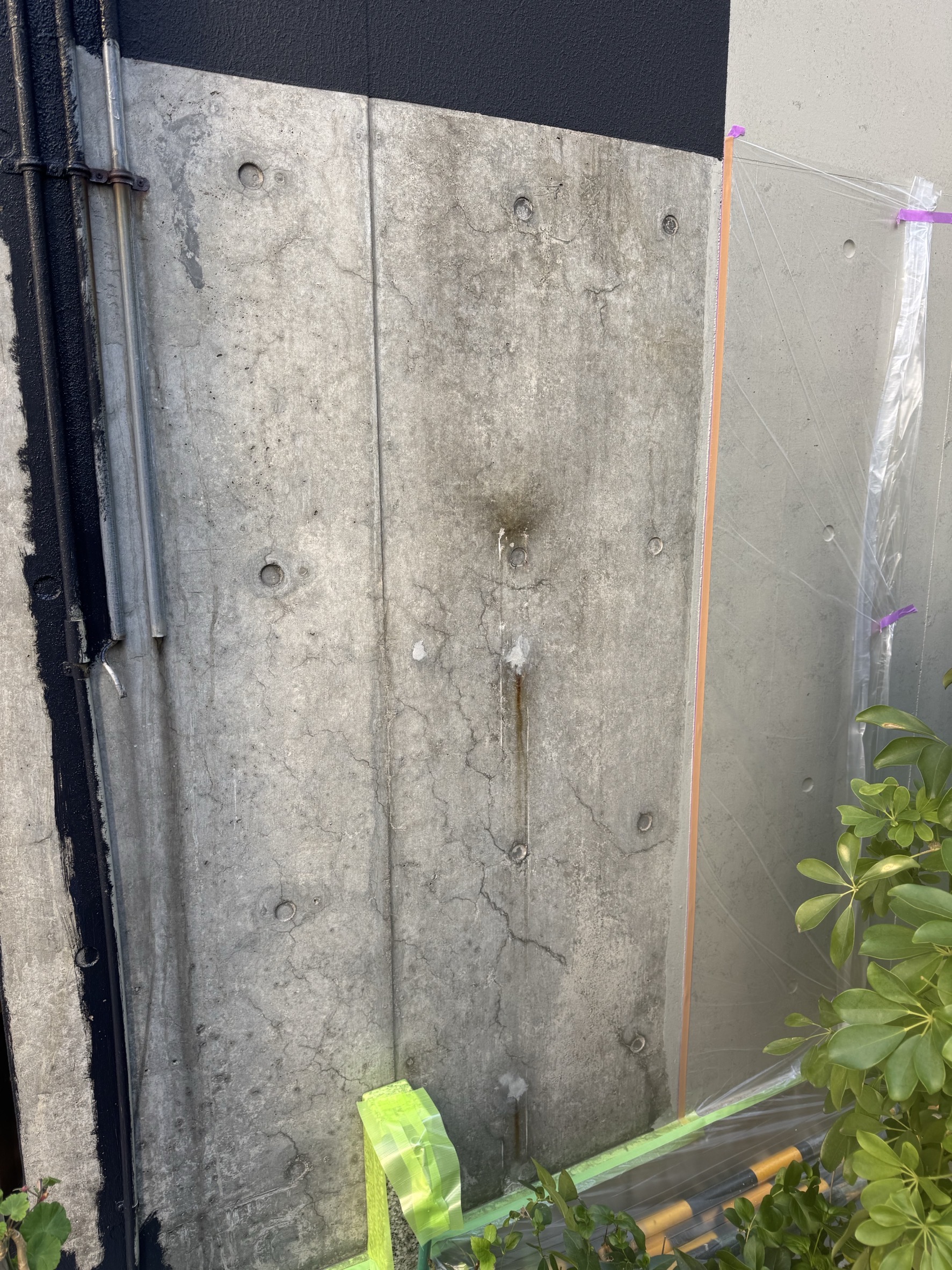 杉並区 打ちっぱなし壁塗装工事 - 施工前