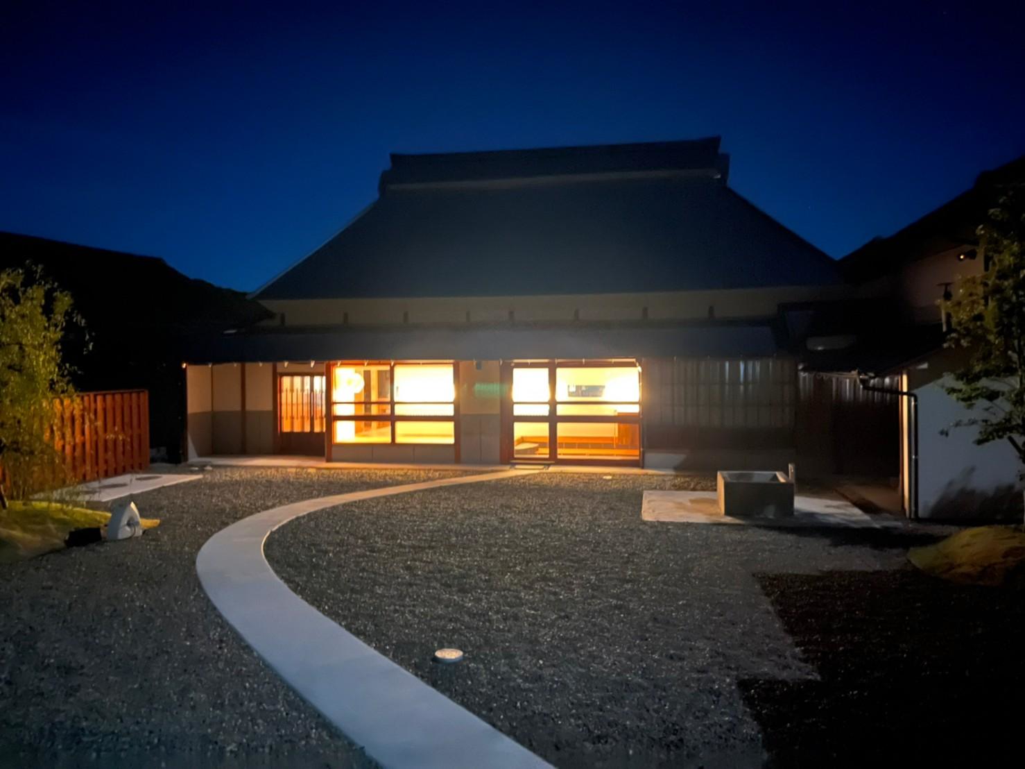 古民家を拠点に、交流を育みます