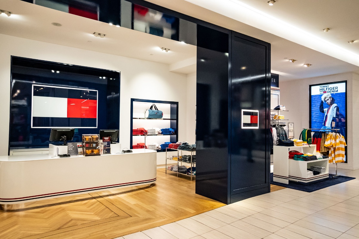 Tommy Hilfiger Men's Store - Image 4