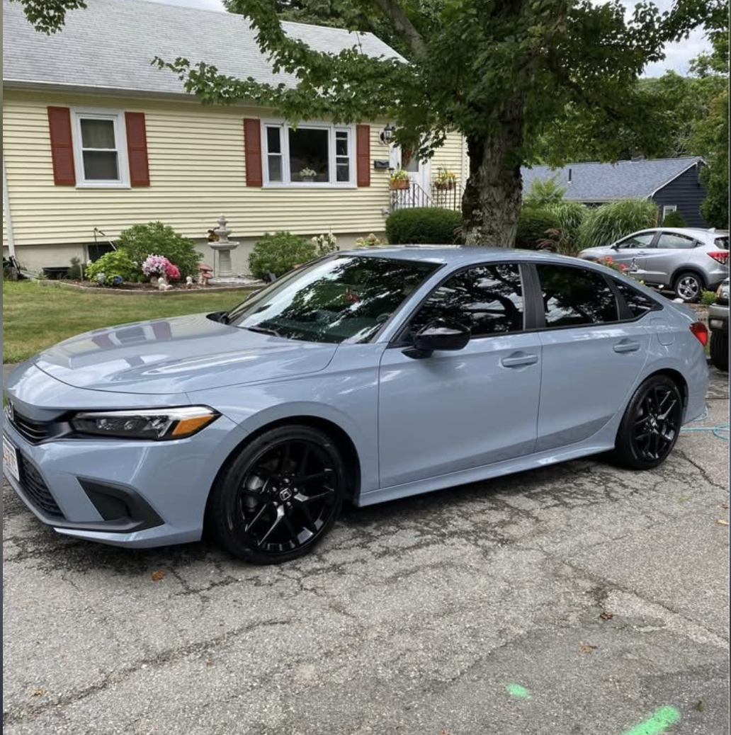 Maintenance Detail Service - Clean car in driveway