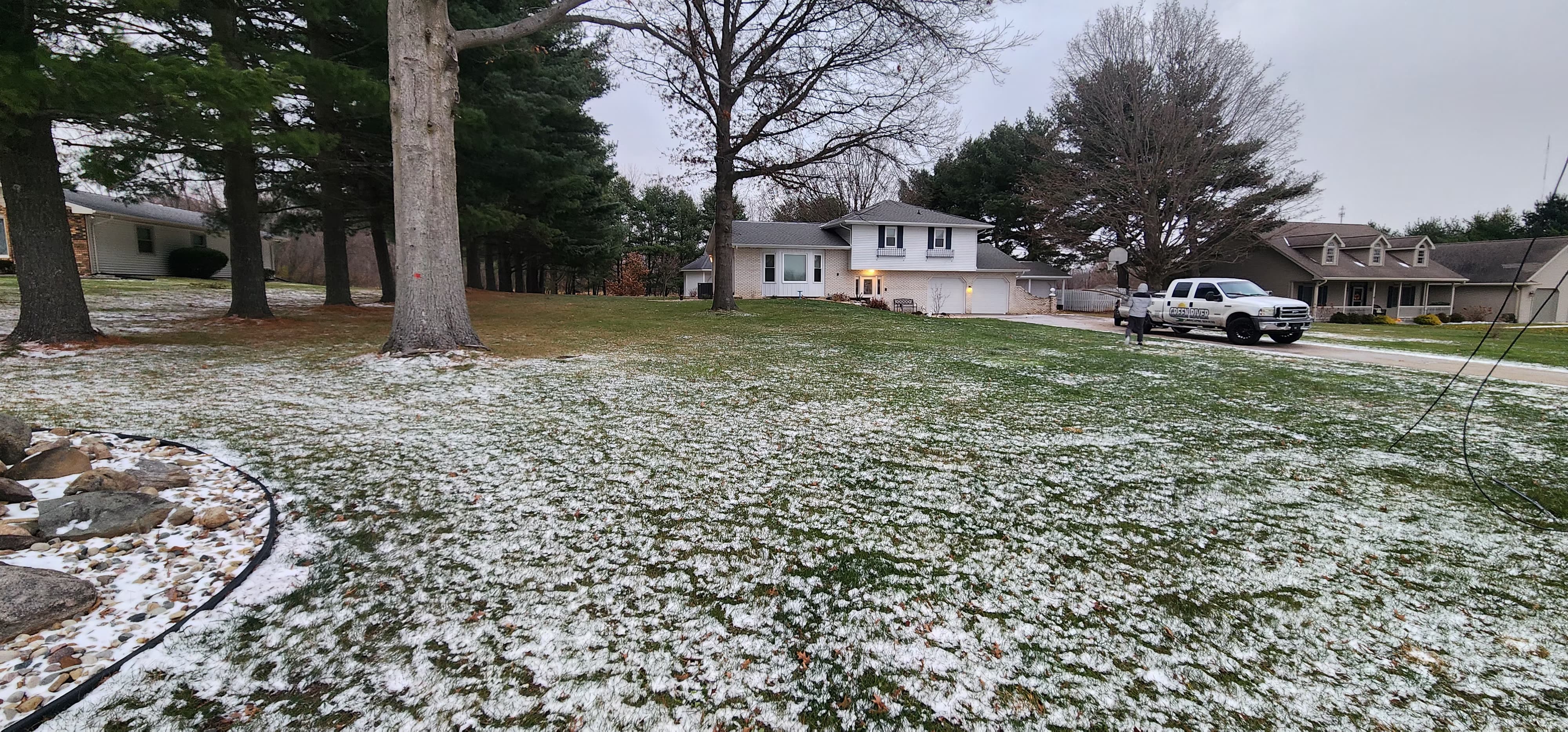 Trash & Debris Removal - Image 5