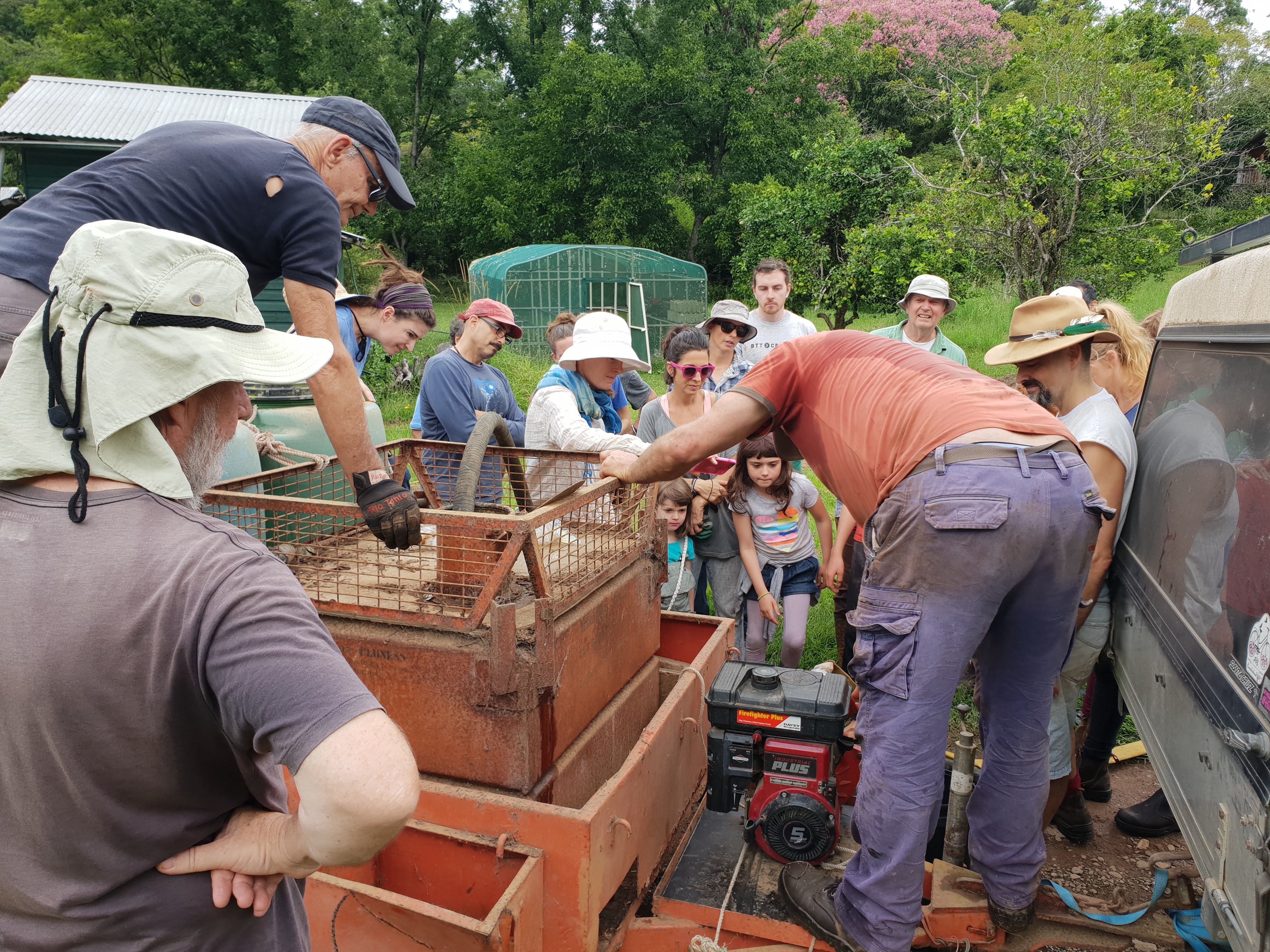 Community working bee at Patanga