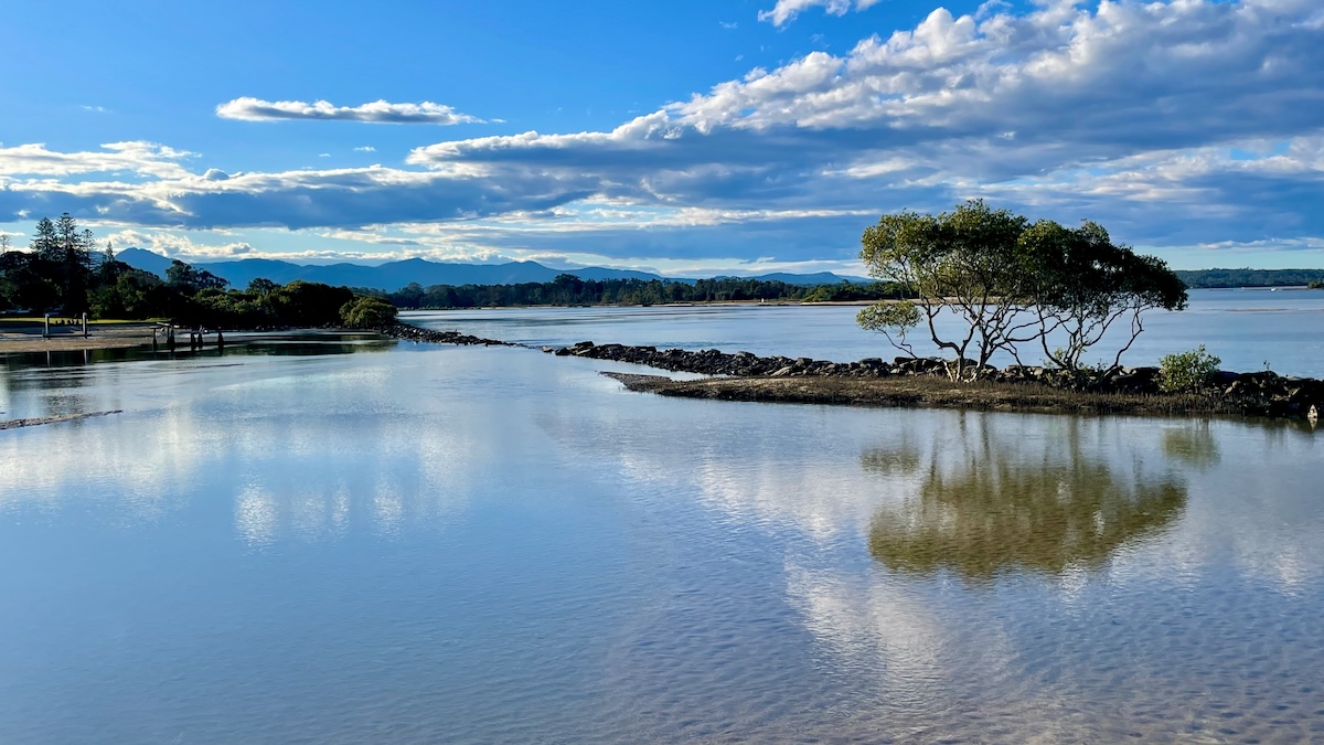 Rolling hills and escarpment of Bellingen Shire