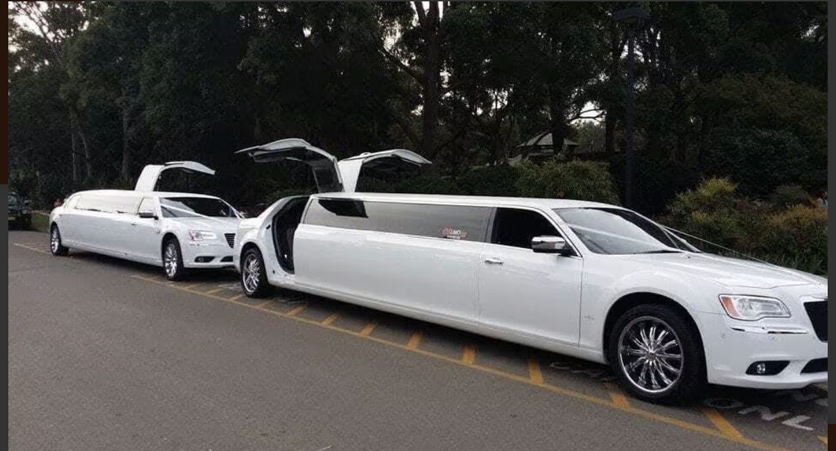 Chrysler 300C Stretch Limousine