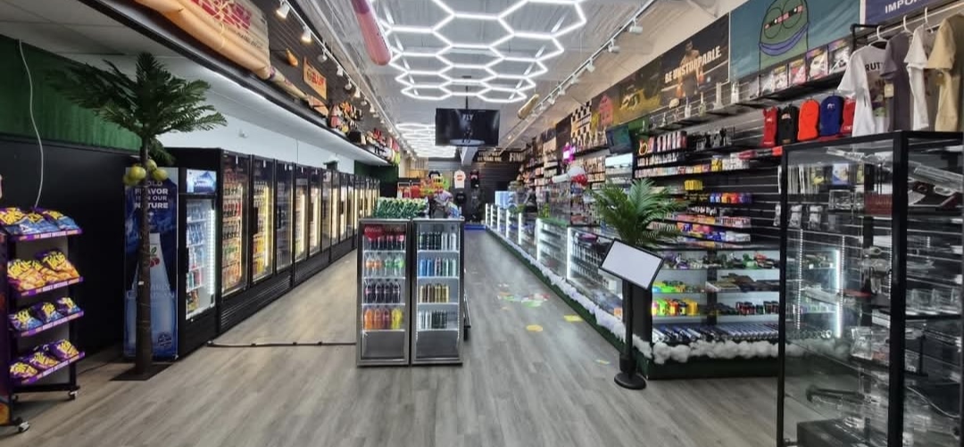 LA Smoke Shop Interior