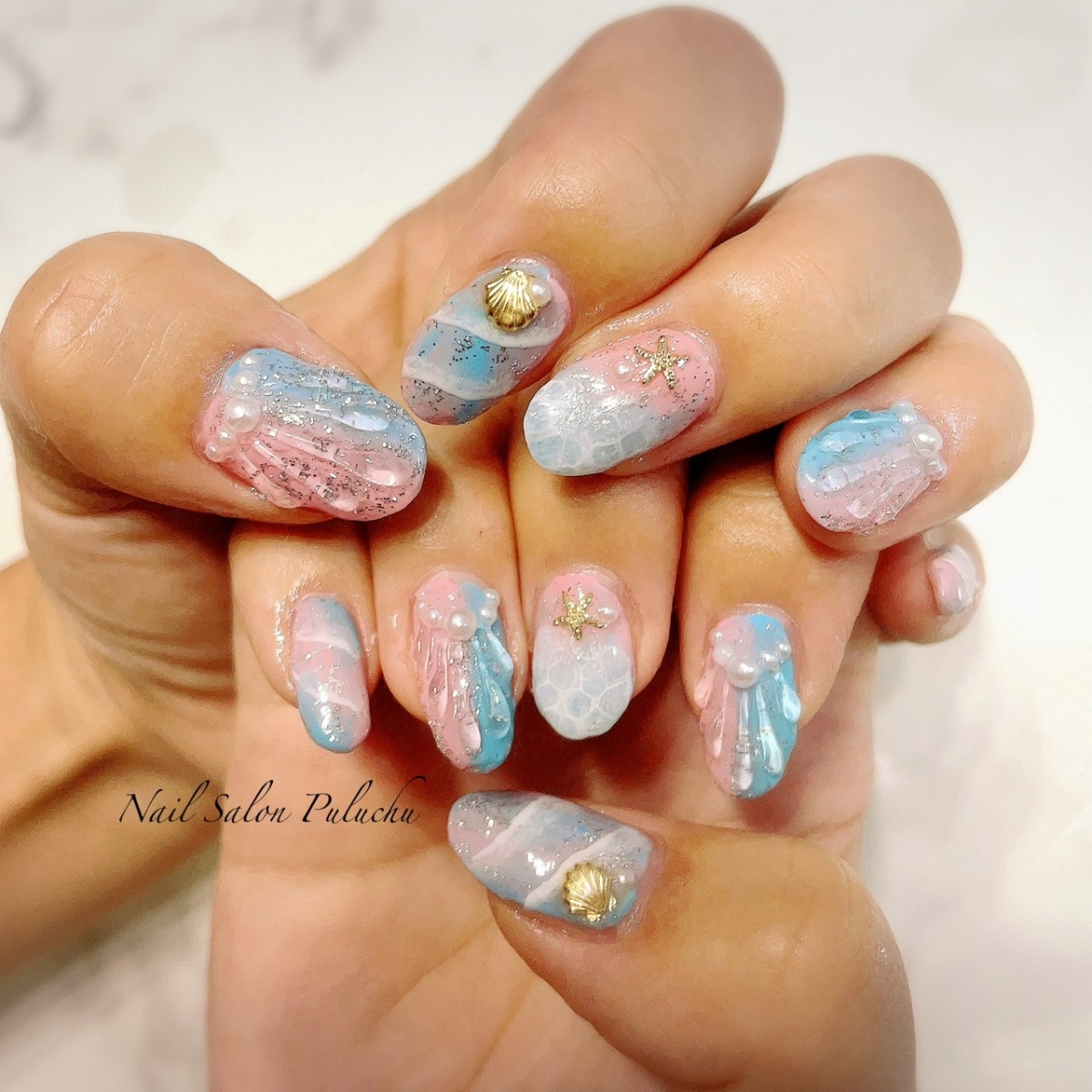 美しいネイルアート