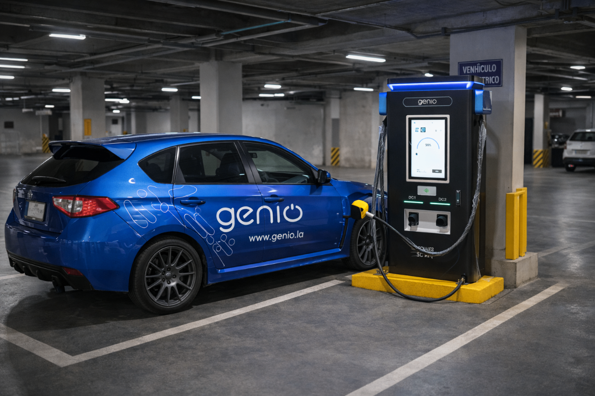 Vehículo eléctrico cargando