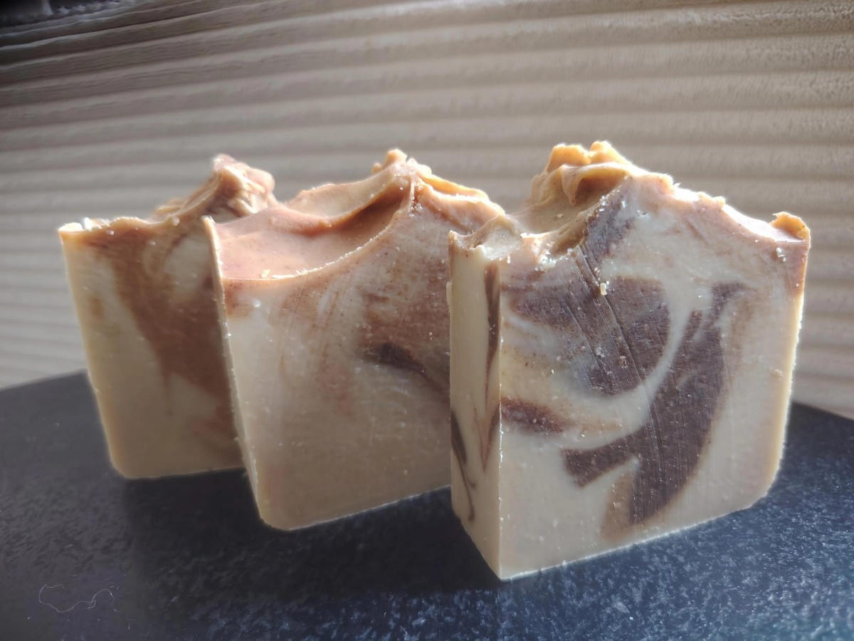 Radiance Bloom Skin Lightening – Turmeric, Licorice, Kojic & Kaolin Clay Bar