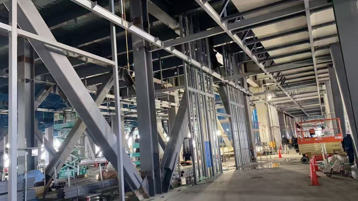 大規模施設 — LGS壁下地・大空間施工現場