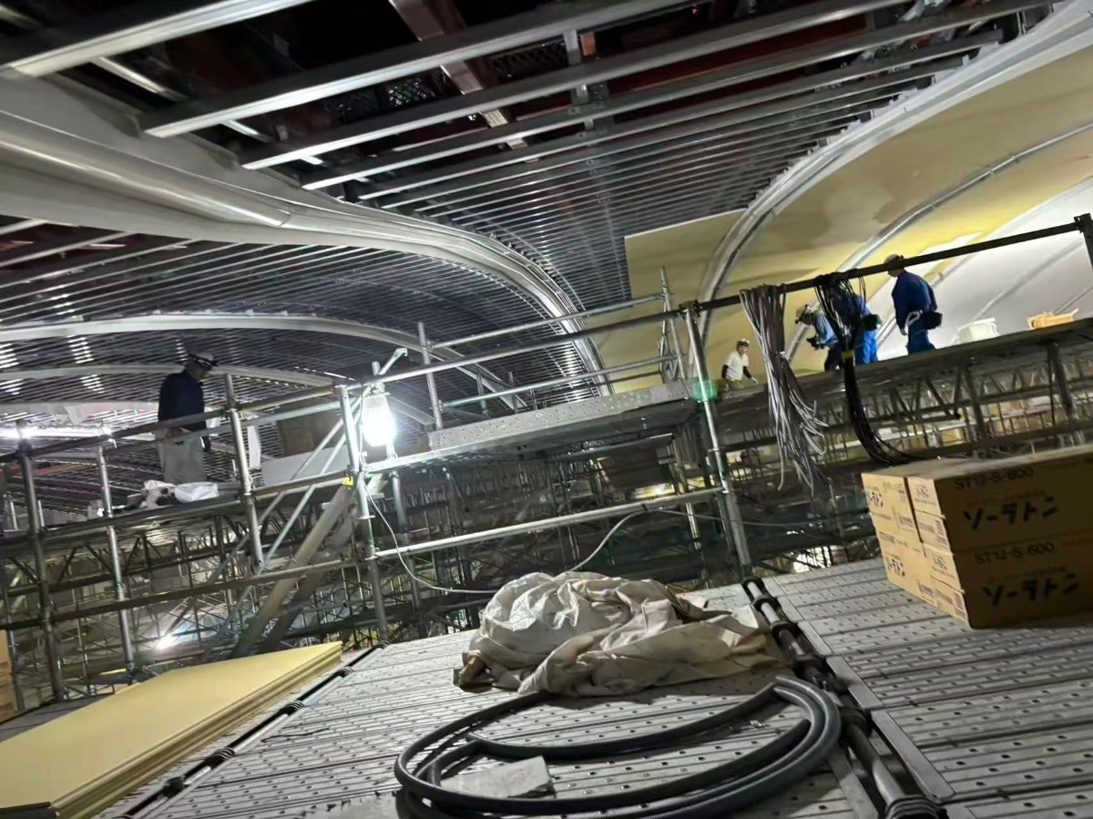 大規模施設 — LGS曲面天井・R仕様施工