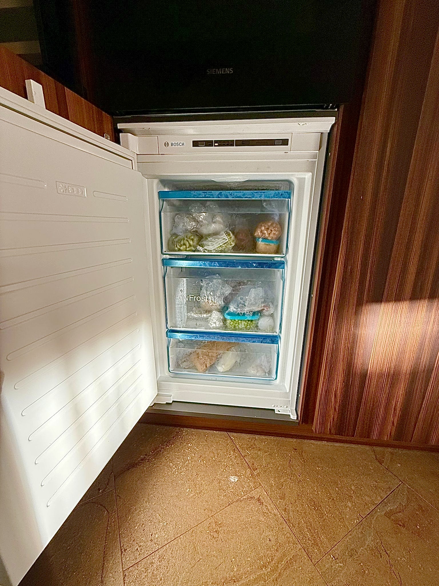 Bosch 3-Drawer Freezer Unit