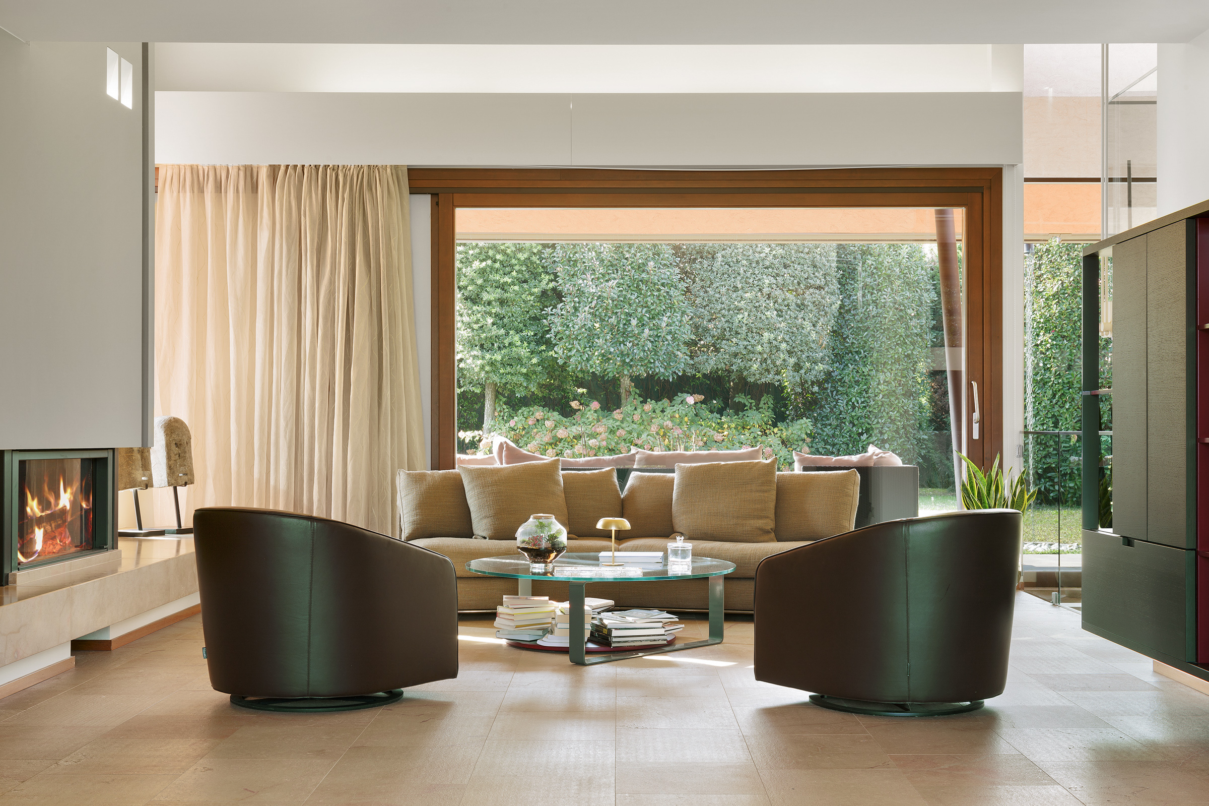 Living with view on terrace (1st Floor)