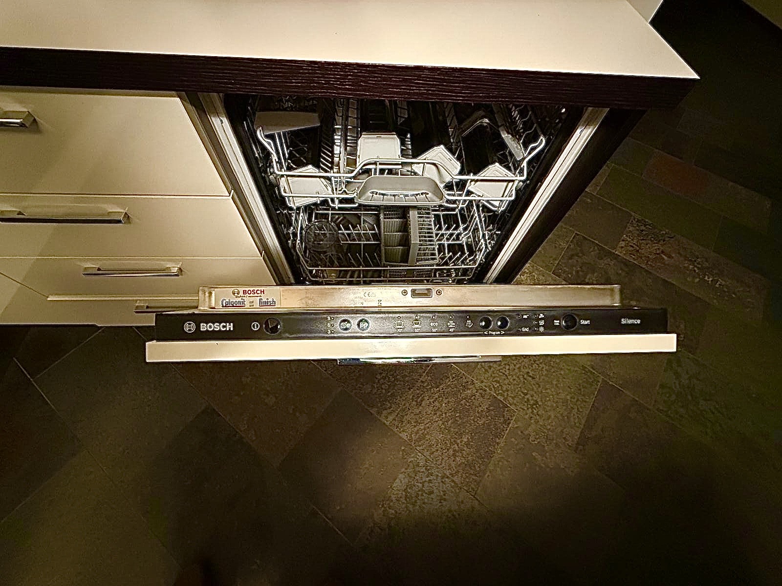 Bosch Dishwasher (Second Kitchen)