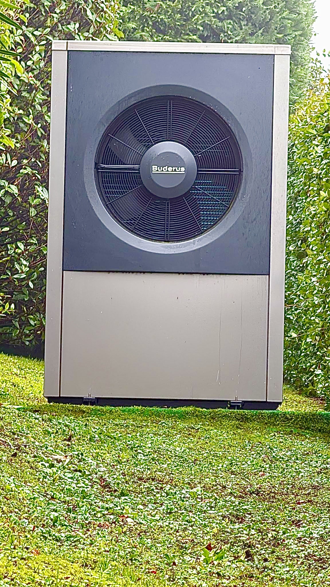 Buderus Outdoor Air-Source Heat Pump