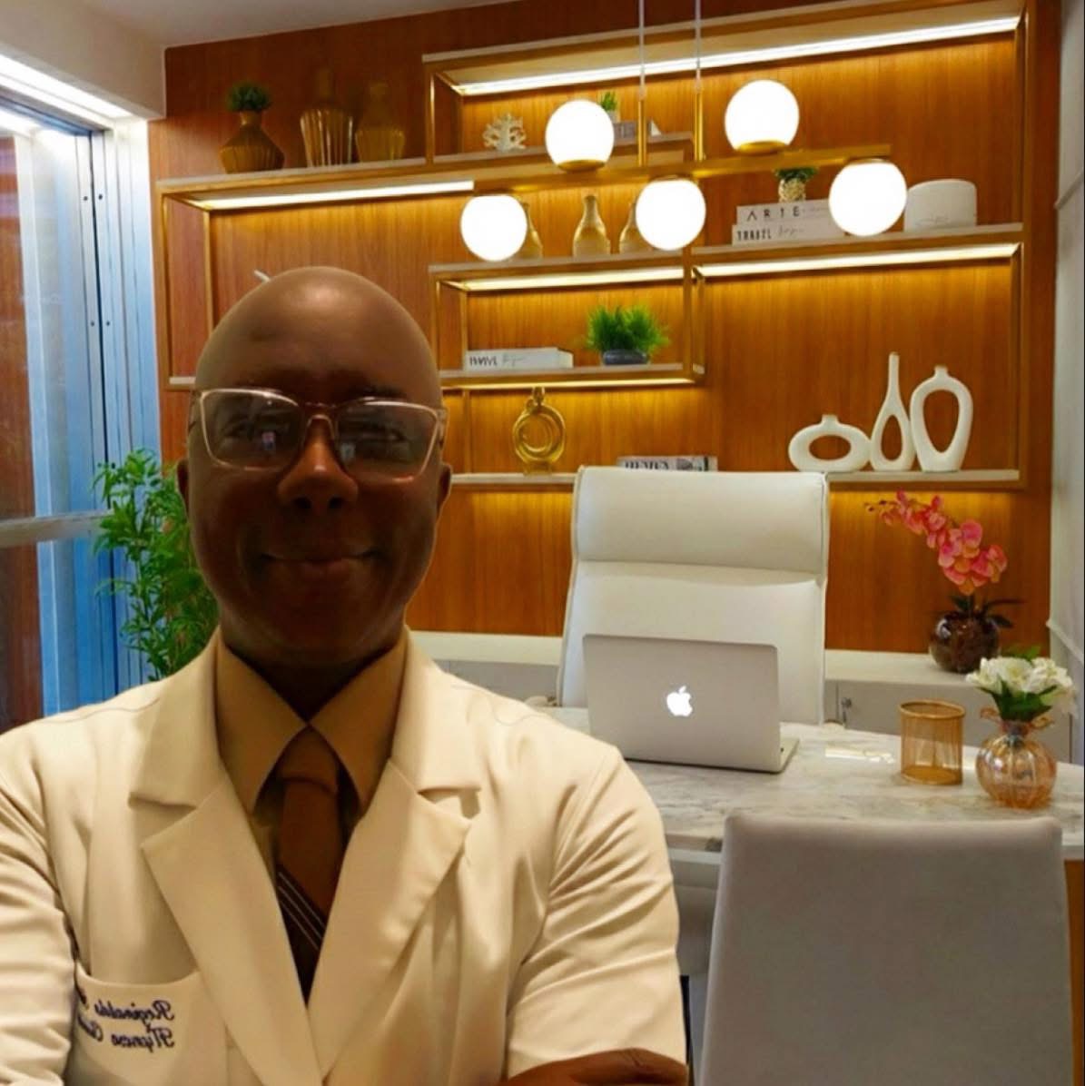 Reginaldo Silva — Psicoterapeuta Clínico