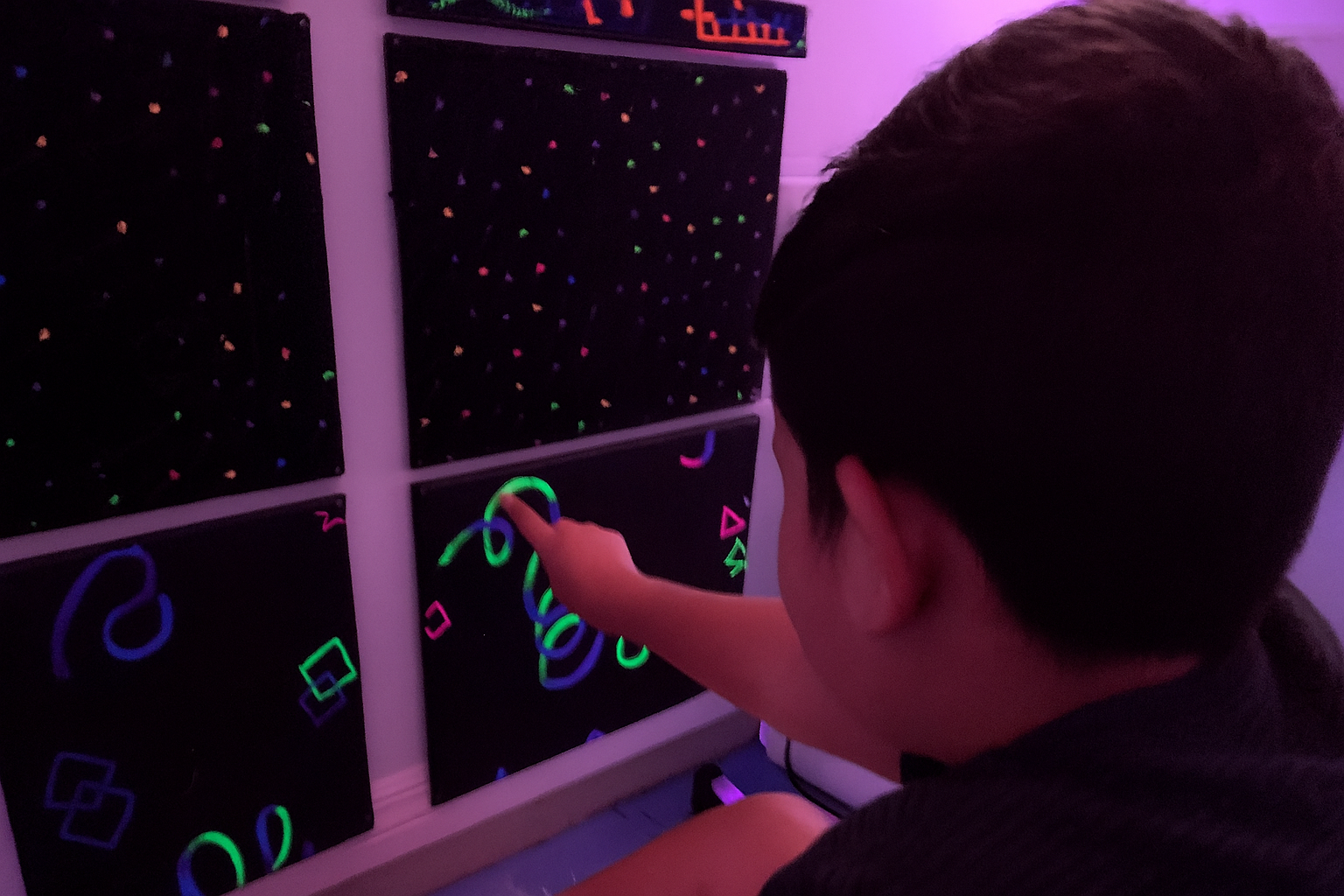 Multi-sensory learning classroom with specialized equipment for children with autism