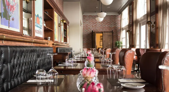 Palermo's Pizza Restaurant Interior