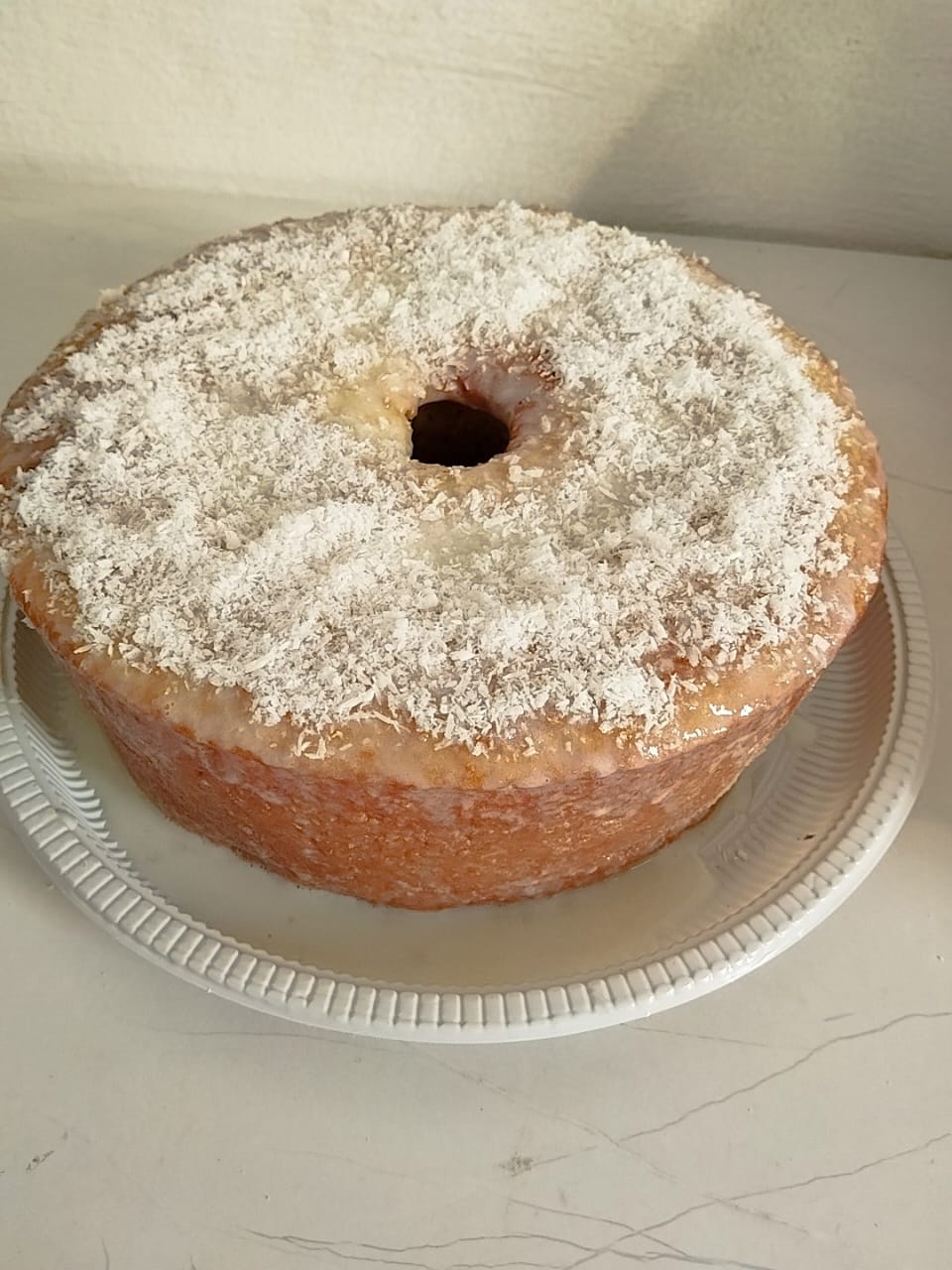 Bolo de Coco molhadinho com coco