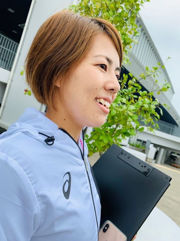 荒木望美コーチ