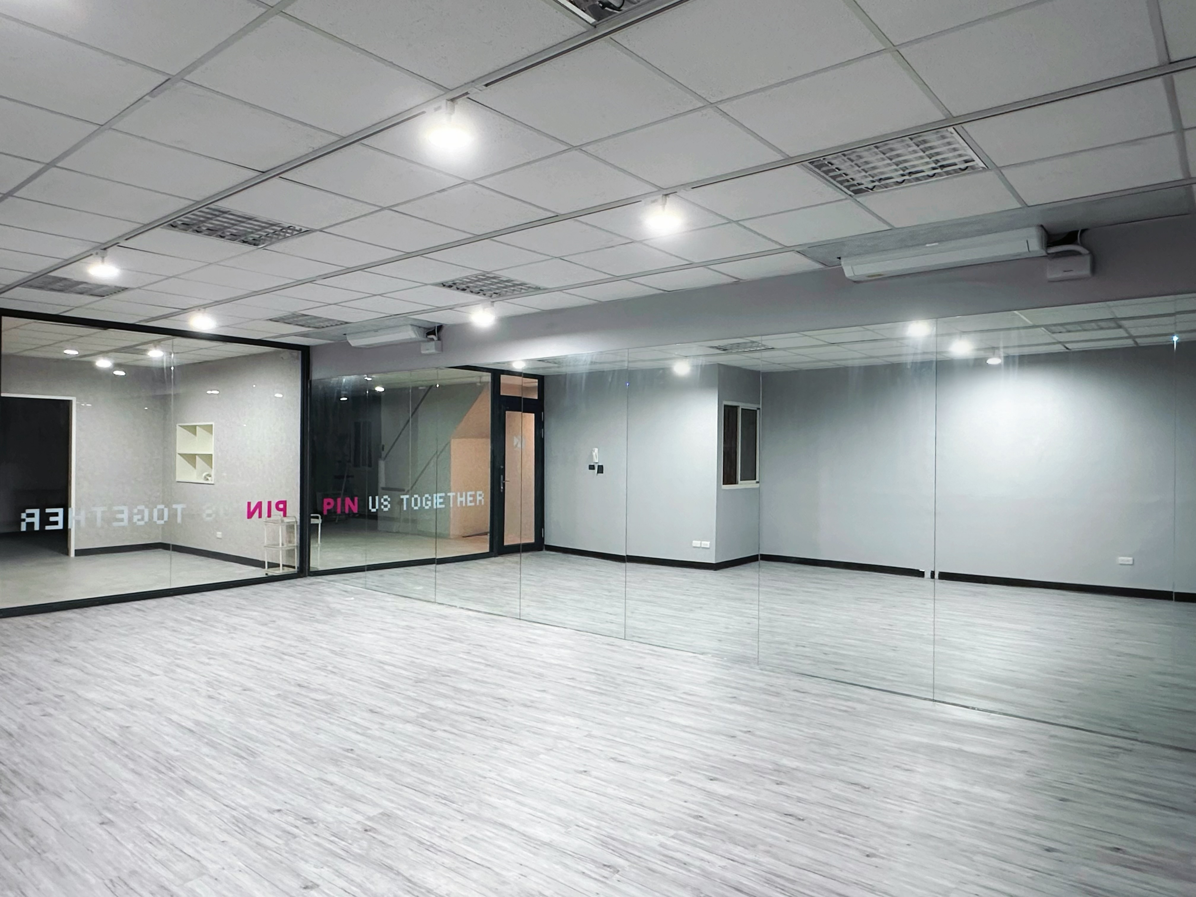 STUDIO 302