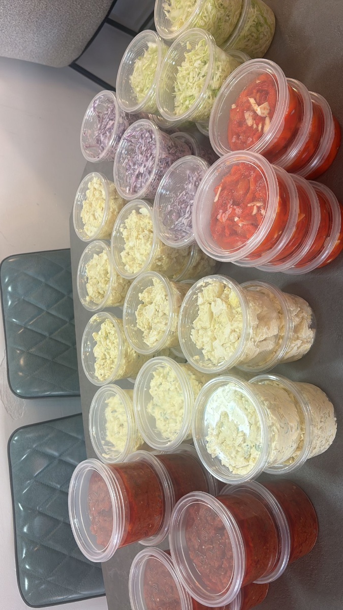 הסלטים של שי-לי - מבחר סלטים טריים