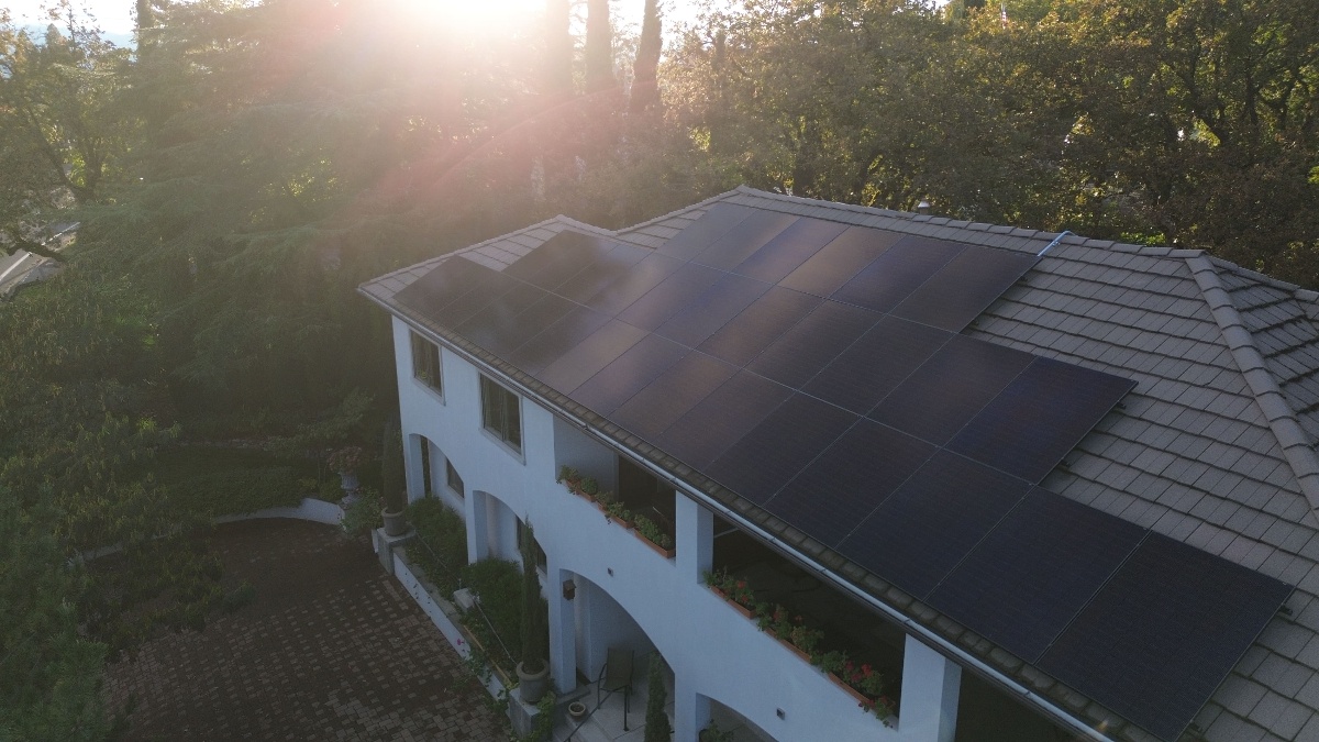 Residential Tile Rooftop Solar Array