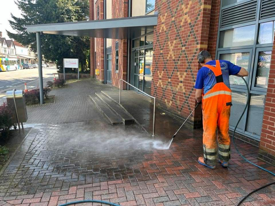 Pressure Washing Contractors