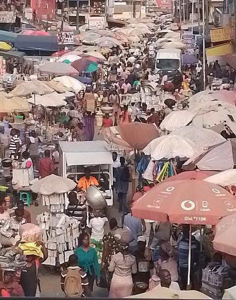 Makola Market Experience – Ghana tour destination with Eli-Way Tourism and Car Rentals