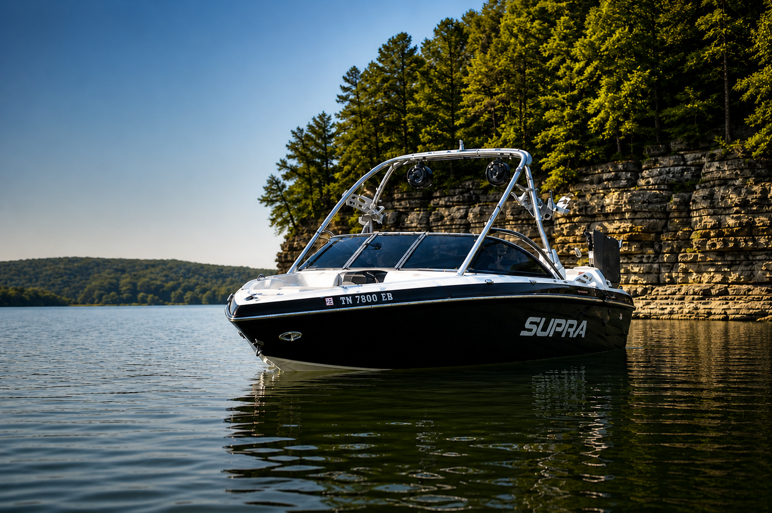 Premium wake boat and jet ski rentals on Tennessee lakes with professional equipment