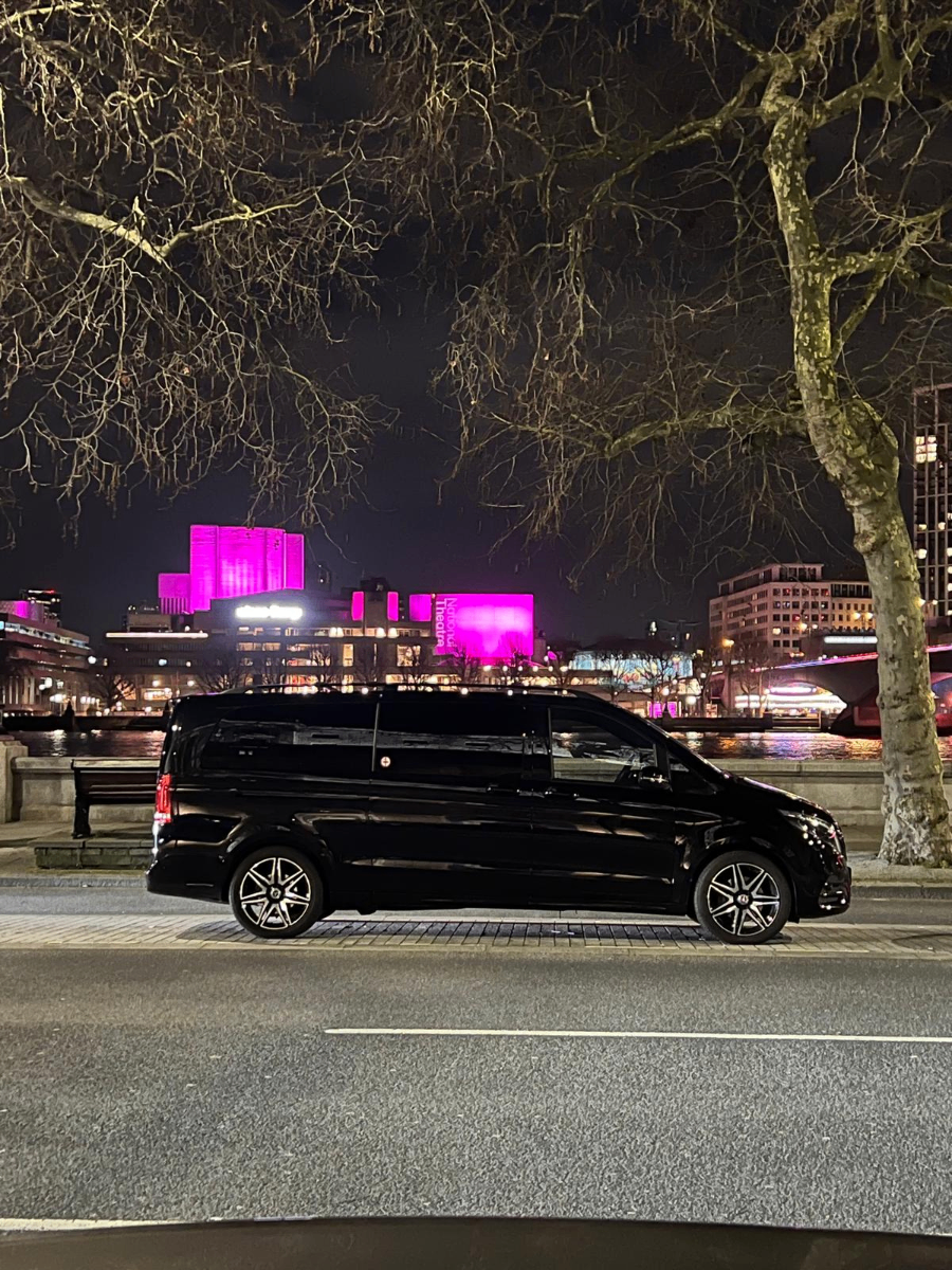 Mercedes Jet Class exterior – London night