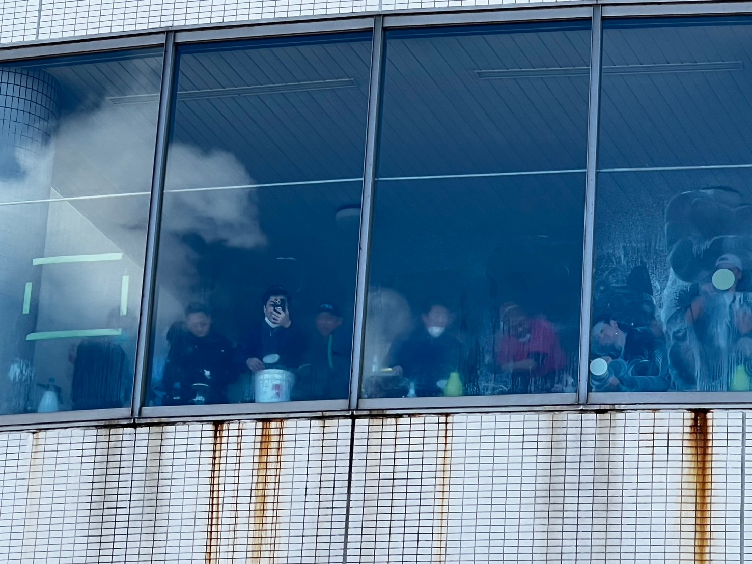 おそうじアカデミア主催 温泉ウロコ研磨講習会の過去開催時の研修風景 2 - ハウスクリーニング実技講習・セミナーの様子